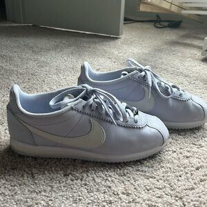 Like-new Lilac Cortez leather sneakers with suede shoes size 8